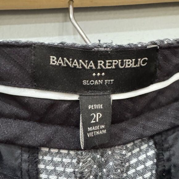 Gray Banana Republic Sloan Cropped Trousers Size 2P EUC - Picture 4 of 4